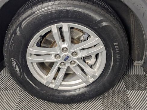 Used 2021 Ford Explorer XLT w/ Equipment Group 202A image 8