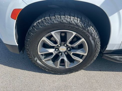 Used 2021 Chevrolet Tahoe LT w/ LT Signature Package AWD/4WD image 12