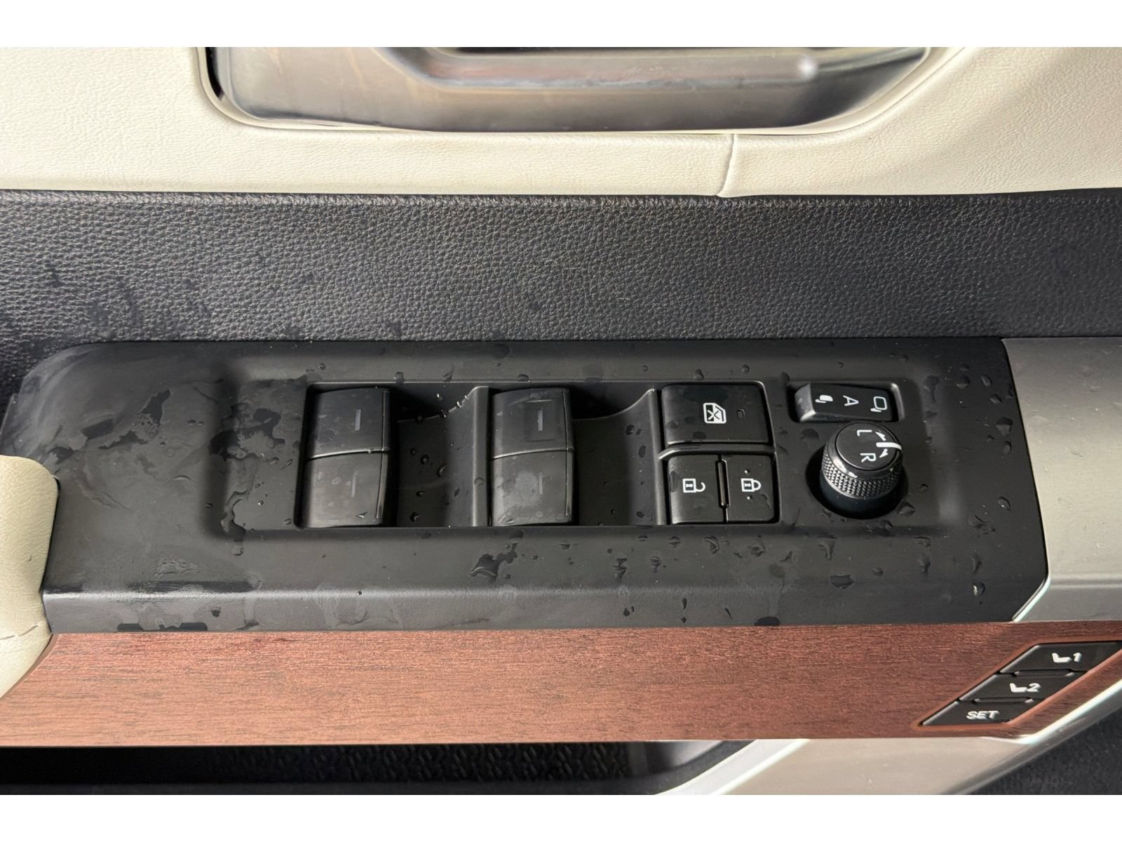 Used 2023 Toyota Tundra Capstone AWD/4WD image 12