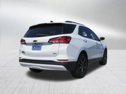 Certified 2024 Chevrolet Equinox RS image 3