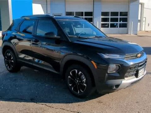 Used 2023 Chevrolet TrailBlazer LT w/ Convenience Package image 2