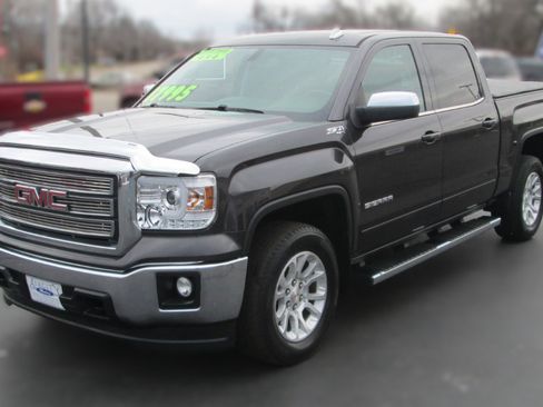 Used 2014 GMC Sierra 1500 SLE image 2