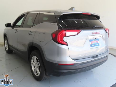 Used 2024 GMC Terrain SLE AWD/4WD image 6
