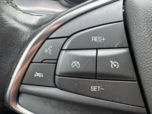 Used 2018 Cadillac XT5 Luxury AWD/4WD image 12
