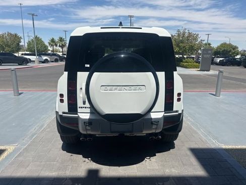 Used 2024 Land Rover Defender 110 SE AWD/4WD image 6