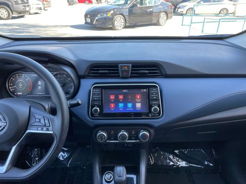 Used 2025 Nissan Versa SV image 17