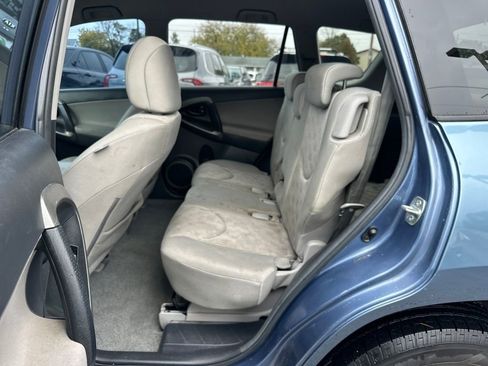 Used 2011 Toyota RAV4 4WD image 16