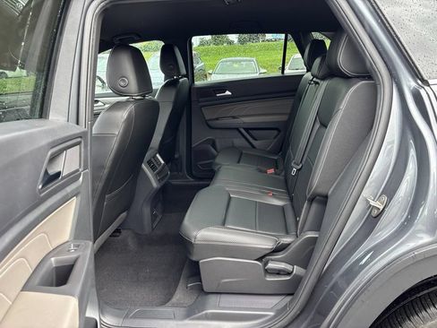 Certified 2023 Volkswagen Atlas Cross Sport SE FWD image 26