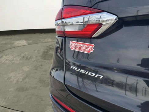Used 2019 Ford Fusion SE image 24