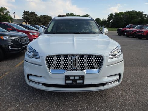 Used 2022 Lincoln Aviator Reserve w/ Equipment Group 201A AWD/4WD image 7