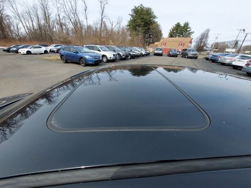 Used 2010 Toyota Camry SE image 17