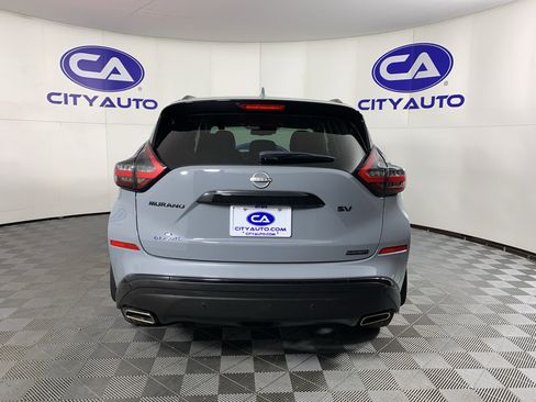 Used 2024 Nissan Murano SV w/ SV Midnight Edition Package image 4