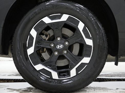 Used 2025 Hyundai Santa Fe SEL image 9