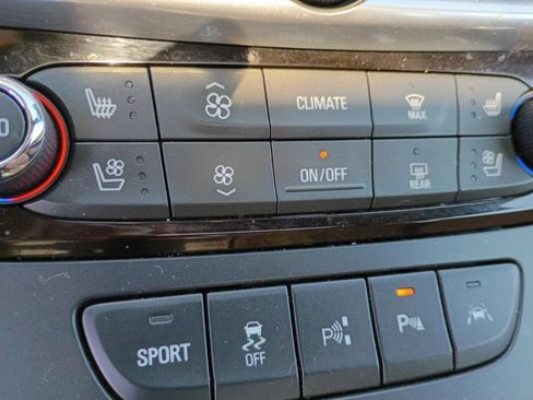 Used 2017 Buick LaCrosse Premium w/ Driver Confidence Package #2 AWD/4WD image 26