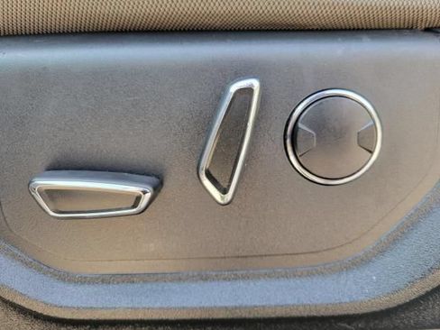 Used 2017 Ford F150 XLT w/ Equipment Group 302A Luxury AWD/4WD image 18
