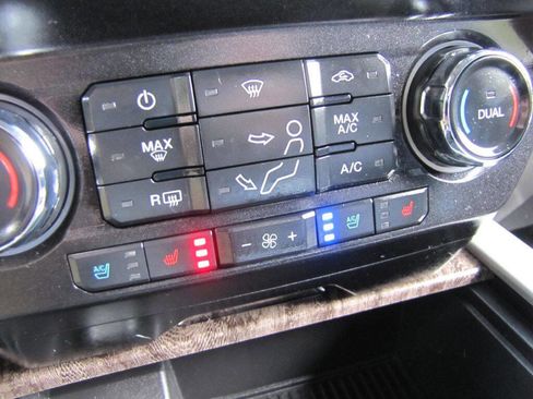 Used 2019 Ford F250 Lariat w/ Lariat Value Package image 42