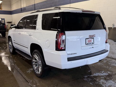 Used 2018 GMC Yukon SLT w/ Premium Edition image 6