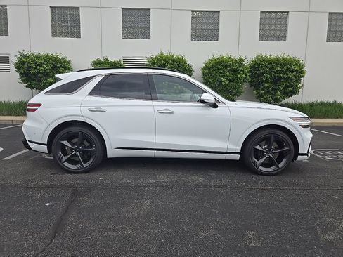 Used 2026 Genesis GV70 3.5T Sport Prestige image 8