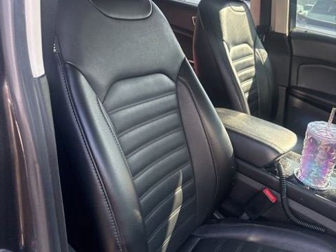 Used 2017 Ford Edge SEL w/ Equipment Group 201A image 26