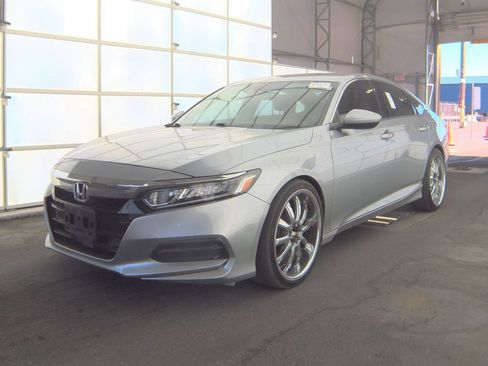 Used 2018 Honda Accord LX image 4