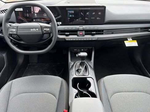 New 2026 Kia K4 FWD image 10