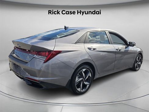 Certified 2023 Hyundai Elantra Limited image 8