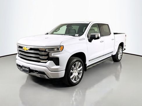 New 2026 Chevrolet Silverado 1500 High Country w/ High Country Premium Package AWD/4WD image 3