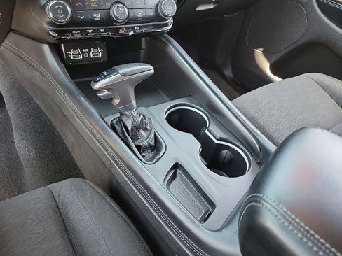 Used 2023 Dodge Durango SXT image 15