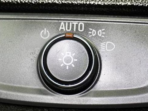 Used 2017 Chevrolet Volt Premier w/ Driver Confidence II Package image 34