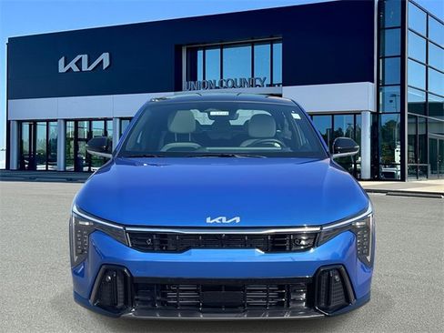 New 2025 Kia K4 GT-Line Turbo image 2