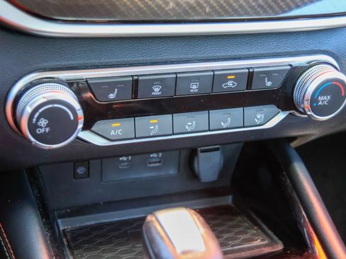 Used 2023 Nissan Altima 2.5 SR w/ SR Premium Package FWD image 15
