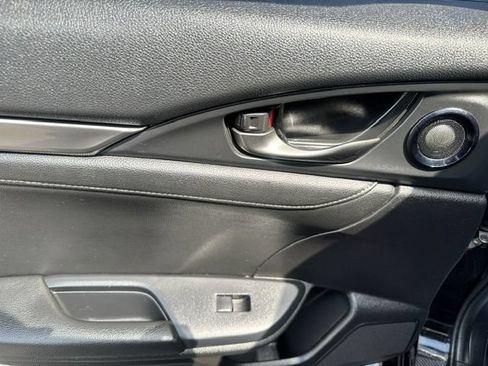 Used 2018 Honda Civic Sport Touring image 10