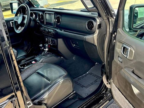 Used 2023 Jeep Gladiator Overland image 25