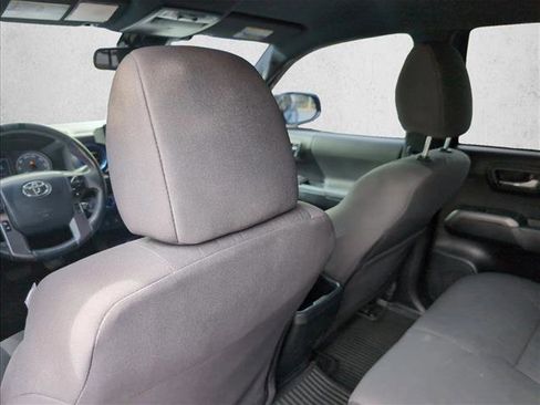 Used 2018 Toyota Tacoma TRD Sport w/ Technology Package image 18