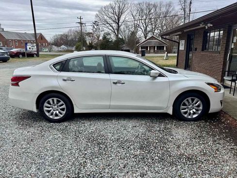 Used 2015 Nissan Altima 2.5 S w/ Power Driver Seat Package image 6