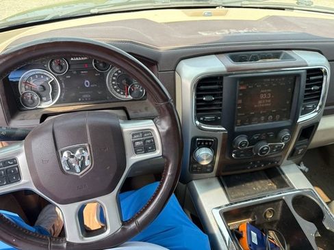 Used 2015 RAM 1500 Laramie w/ Convenience Group AWD/4WD image 8