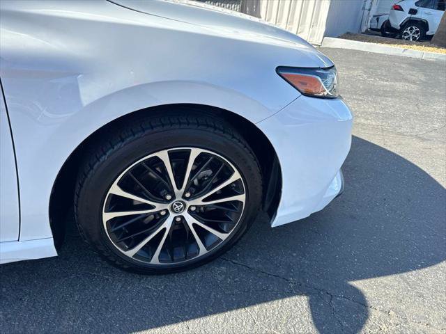 Certified 2019 Toyota Camry SE FWD image 22