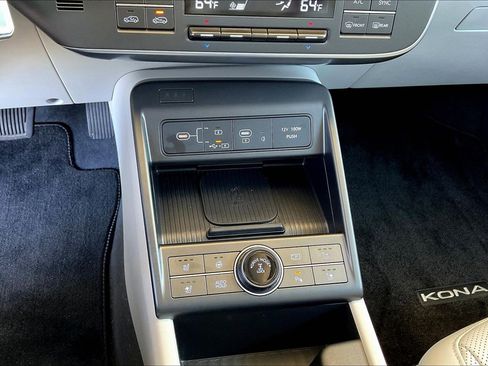 Used 2024 Hyundai Kona Limited AWD/4WD image 15