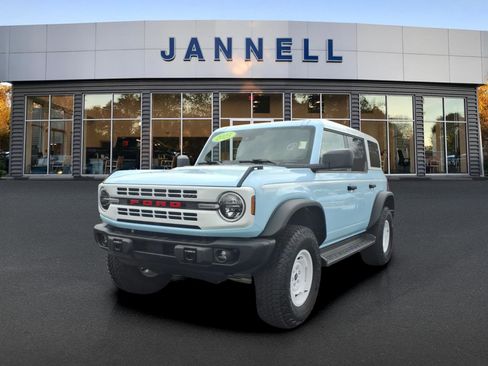 Used 2025 Ford Bronco Heritage Edition image 1
