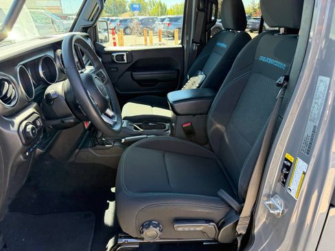 Used 2023 Jeep Wrangler Unlimited Rubicon 4xe AWD/4WD image 10