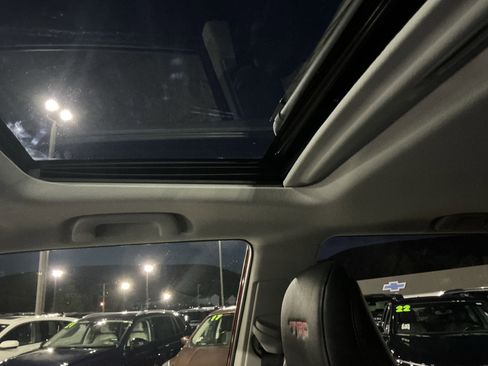 Used 2022 Toyota 4Runner TRD Off-Road Premium image 29