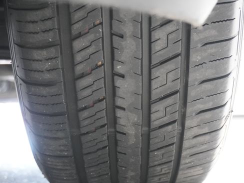Used 2020 Chevrolet Traverse LT FWD image 31