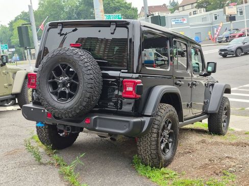 Used 2024 Jeep Wrangler Unlimited AWD/4WD image 6