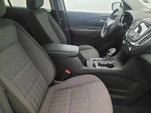 Used 2023 Chevrolet Equinox LT image 21