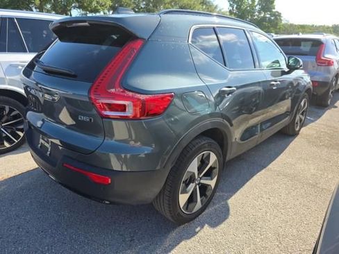Used 2026 Volvo XC40 B5 Plus AWD/4WD image 5