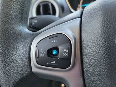 Used 2017 Ford Fiesta SE image 14