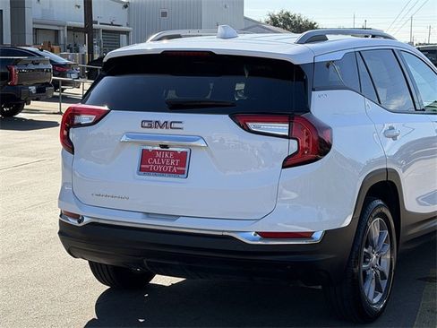 Used 2024 GMC Terrain SLT image 6