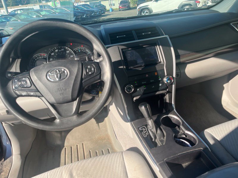 Used 2015 Toyota Camry LE FWD image 11