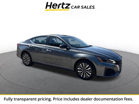 Used 2025 Nissan Altima 2.5 SV FWD image 1