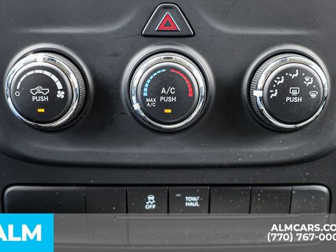 Used 2024 RAM 1500 Classic SLT AWD/4WD image 35